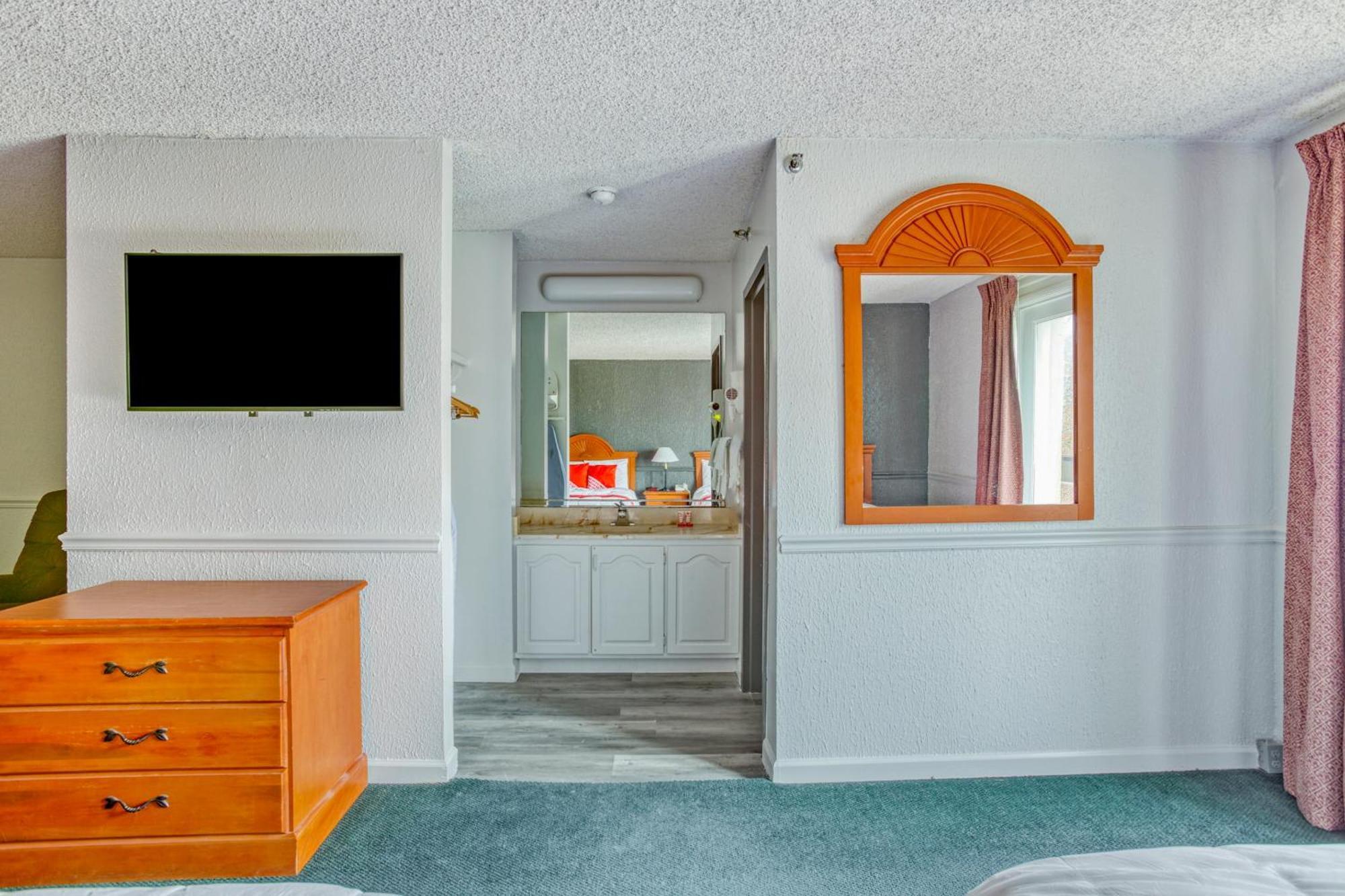 Готель Oyo Townhouse Tulsa Woodland Hills Екстер'єр фото